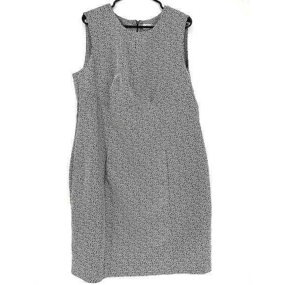 MM LaFleur Sleeveless Lined polka dot Gray Office Dress‎ (+2)